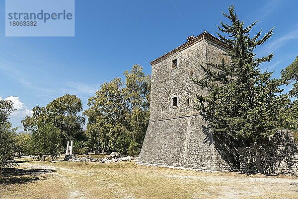 Venezianischer Wachturm  antike Stadt  Antike  Ausgrabungsstätte  Butrint  Saranda  Albanien  Europa