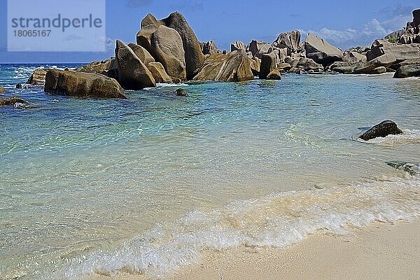 Traumstrand Anse Marron  auch La Source Marron  Insel La Digue  Seychellen  Afrika