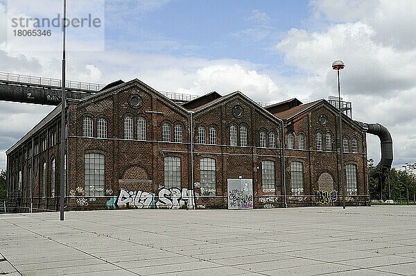Maschinenhalle  ehemalige Hochofenanlage  Industriegelände  Phönix West  Hörde  Dortmund  Nordrhein-Westfalen  Deutschland  Europa