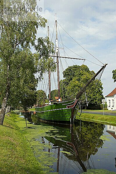 Schiff  Schoner  Frachtschiff  Museumsschiff  Wiek  Catharina von Papenburg  Papenburg  Niedersachsen  Deutschland  Europa