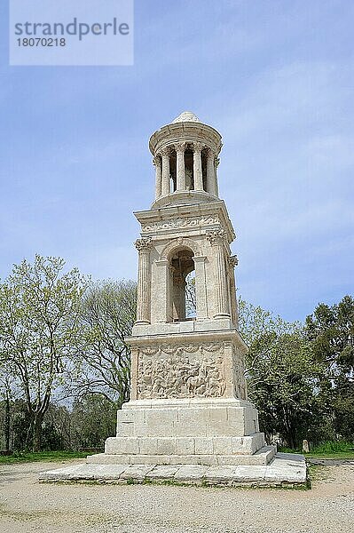 Römisches Mausoleum der Julier  Glanum  Saint Remy-de-Provence  Bouches-du-Rhone  Provence-Alpes-Cote d'Azur  SüdFrankreich