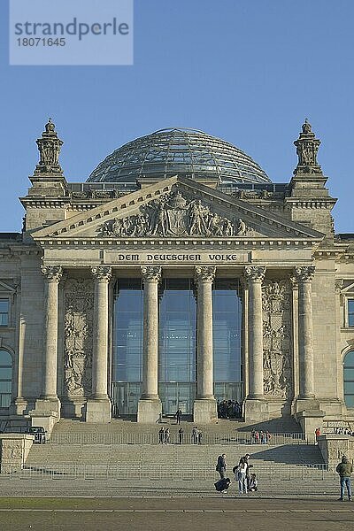Reichstag  Tiergarten  Mitte  Berlin  Deutschland  Europa