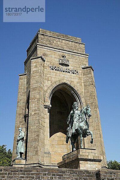 Kaiser Wilhelm I.  Denkmal  Hohensyburg  Dortmund  Ruhrgebiet  Nordrhein-Westfalen  Deutschland  Europa