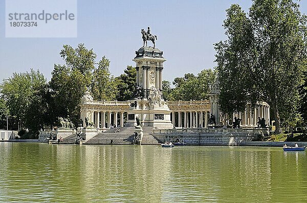König Alfonso XII.  Reiterstandbild  Retiro Park  Madrid  Spanien  Europa