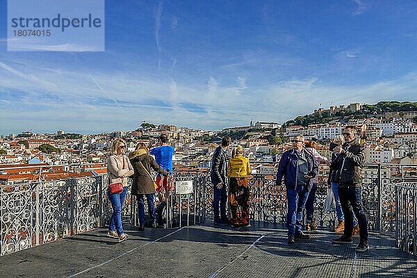 Aussichtsplattform  Aufzug Elevador de Santa Justa  Rua do Ouro  Lissabon  Portugal  Europa
