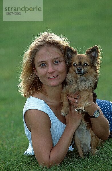 Frau mit Chihuahua