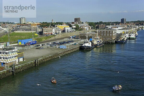 Hafen  IJmuiden  Niederlande  Europa