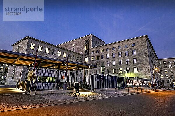 Bundesministerium der Finanzen  Niederkirchnerstraße  Mitte  Berlin  Deutschland  Europa