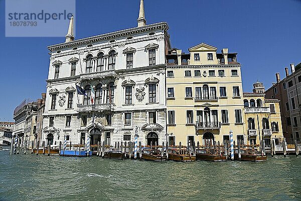 Palazzo Balbi  Palast  Gondeln  Paläste  Häuser  Canal Grande  Canal Grande  Kanal  Venedig  Venezia  Veneto  Italien  Europa