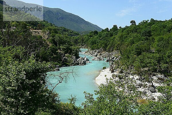 Fluss Drino bei Uji i Ftothe  Ftoth?  Drinos  Albanien  Europa