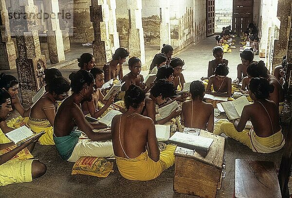 Vedische Schule in Tirupparankundram  Tamil Nadu  Indien  Asien