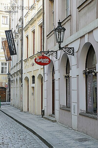 Typische Gasse  Altstädter Ring  Prag  Böhmen  Tschechien  Europa