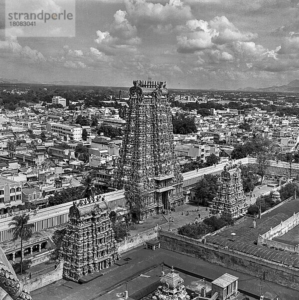 Vogelperspektive des Meenakshi-Tempels  Madurai  Tamil Nadu  Indien  Asien