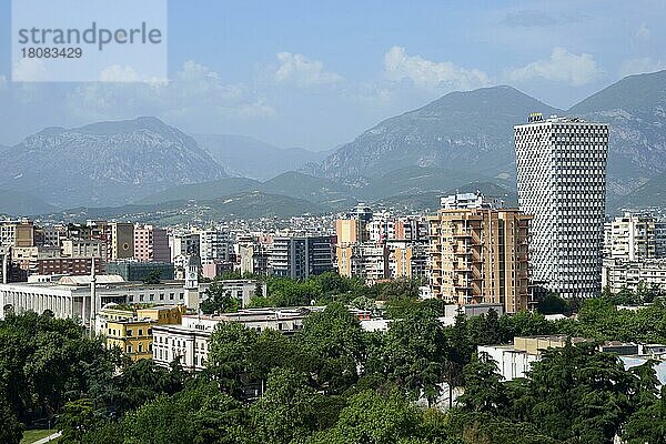 Stadtzentrum mit TID Tower  Blick vom Sky Tower  Tirana  Albanien  Europa