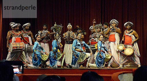 Kandy-Tanz  Kandy  Sri Lanka  Asien