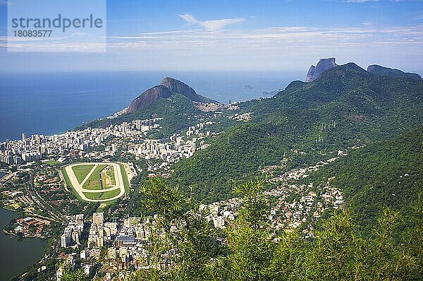 Blick über Leblon und Ipanema  Jockey Club  vom Corcovado  Rio de Janeiro  Brasilien  Südamerika