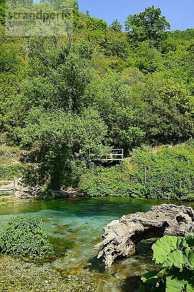 Blaues Auge  Karstquelle  Syri i Kalter  Fluss Bistrica  Saranda  Albanien  Europa