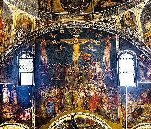 Fresken des Baptisteriums  1260  einzigartig ist der vollständig erhaltene Freskenzyklus von Giusto de