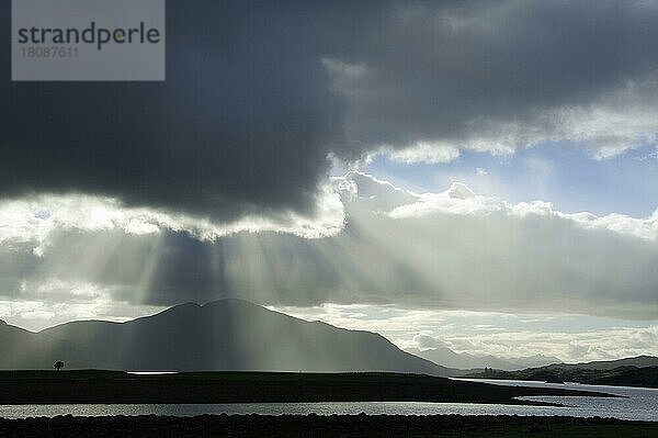 Berge der Isle of Skye  Loch Alsh  Highland  Schottland  Großbritannien  Europa