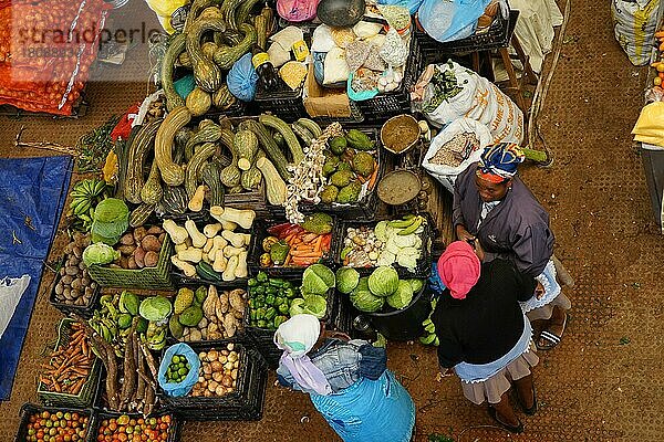 Marktfrauen  Matkthalle  Wochenmarkt  Assomada  Insel Santiago  Kap Verde  Afrika