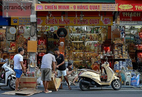 Verkauf  Hausaltare  Altstadt  Hanoi  Vietnam  Asien