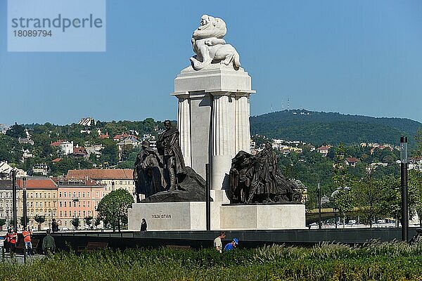 Istvan-Tisza-Denkmal  Kossuth ter  Budapest  Ungarn  Europa