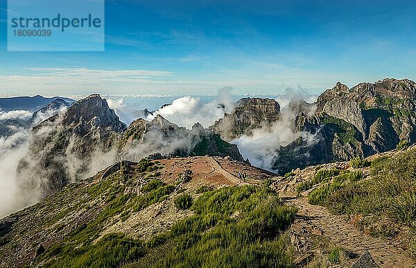 Wanderweg PR1 vom Pico do Arieiro zum Pico Ruivo  Madeira  Portugal  Europa