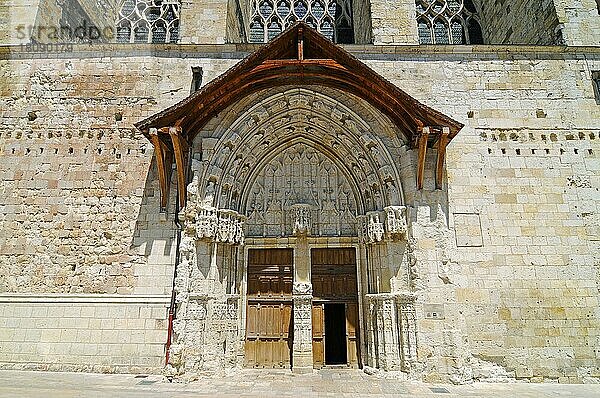 Kathedrale Saint Pierre  -en-Armagnac  Benediktinerabtei  Cathedrale - de  Condom  Jakobsweg  Departement Gers  Midi-Pyrenees  Frankreich  Europa