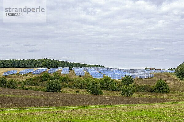 Solarpark  Photovoltaikanlage  Solar-Module  Solarpark Gut Erlasee  Unterfranken  Bayern  Deutschland  Europa