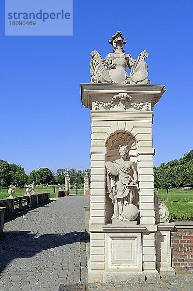 Statue  Barock-Wasserschloss Nordkirchen  Nordrhein-Westfalen  Westfälisches Versailles  Deutschland  Europa