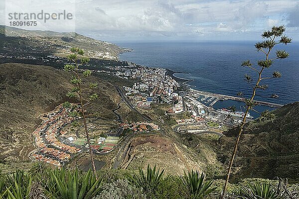 Blick auf Santa Cruz de la Palma vom Mirador La Concepcion  Brena alta  La Palma  Spanien  Europa