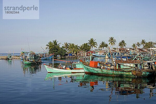 Fischerboote  Doung Dong Town  Insel Phu Quoc  Vietnam  Asien