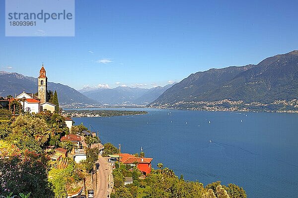 Kirche  Ronco sopra Ascona  Lago Maggiore  Locarno  Tessin  Switzerland  Ticino  Langensee