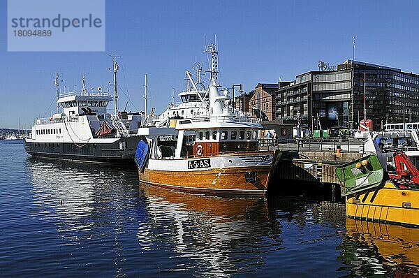 Museumshafen  Pipervika  Oslofjord  Aker Brygge  Frogner  Oslo  Norwegen  Europa