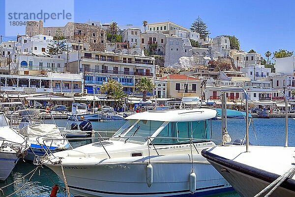 Chora  Hauptort  Hafen  Naxos  Kykladen  Griechenland  Europa