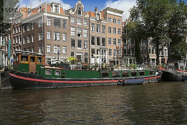 Typische Hausboote  Herrengracht  Amsterdam  Holland  Niederlande  Europa