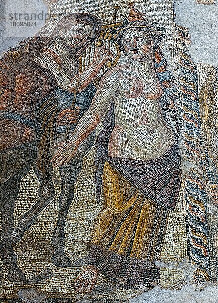 Mosaik  Dionysos-Zug  Zentaur und Maenad  Haus des Aion  Ausgrabungsstätte  Archäologischer Park  Paphos  Zypern  Europa