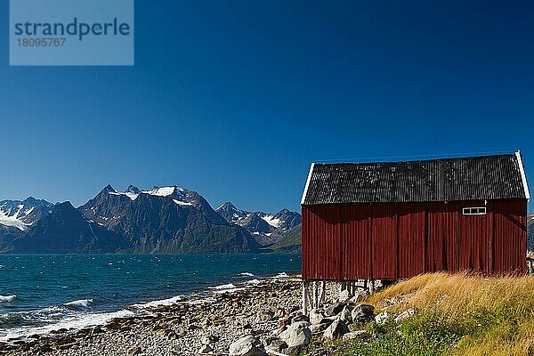 Fjord an der E6  Nordnorwegen