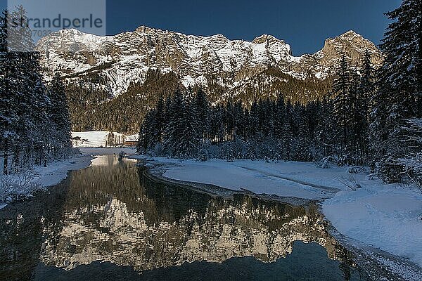 Hintersee im Winter  Berchtesgaden  Bayern  Deutschland  Europa