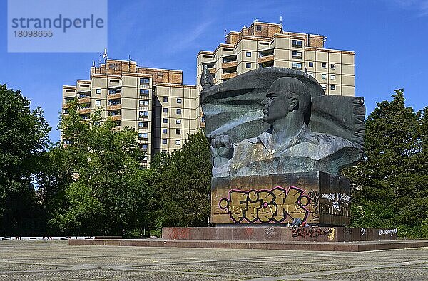 Deutschland  Berlin  09. 06. 2021  Thälmann Denkmal im Ernst-Thälmann-Park  Europa