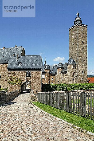 Schloss  südliches Torhaus  erbaut 1554  Bergfried  erbaut 1556  Steinau an der Straße  Main-Kinzig-Kreis  Hessen  Deutschland  Europa