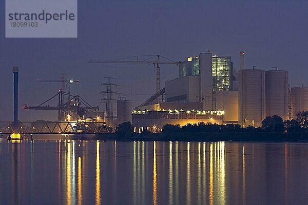 Kohlekraftwerk am Kattwykhafen  Hamburg  Deutschland  Europa
