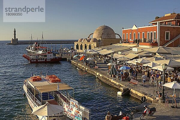 Venezianischer Hafen  Chania  Kreta  Griechenland  Europa