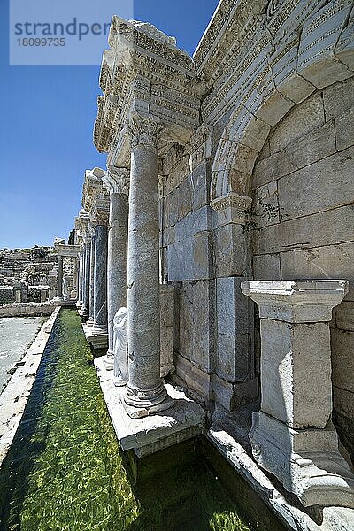 Antoninus-Brunnen von Sagalassos in Isparta  Türkei  Asien