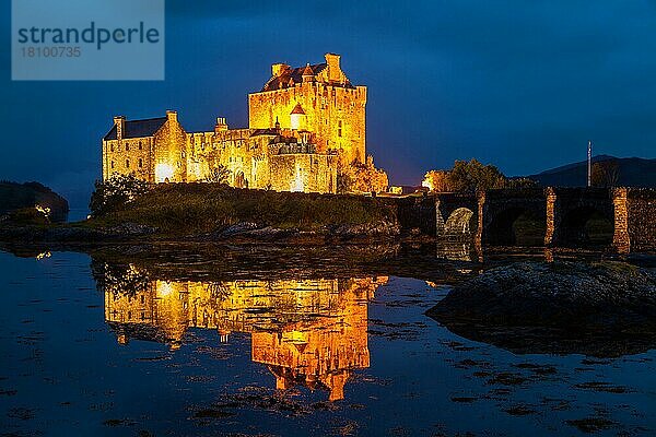 Eilean Donan Castle  Dornie  Rosshire  Schottland  UK