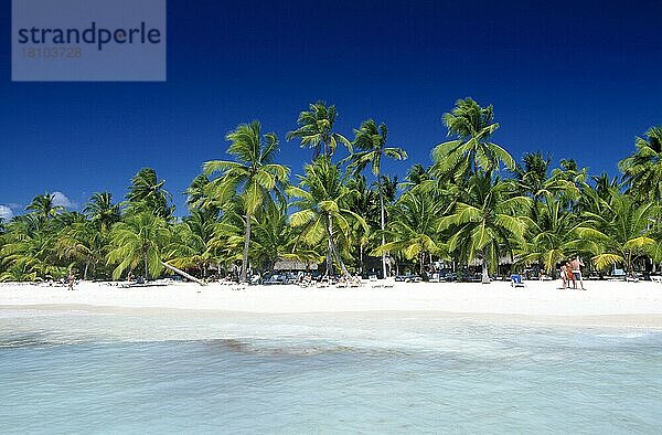 Strand auf der Insel Saona  Parque Nacional del Este  Dominikanische Republik  Karibik  Mittelamerika