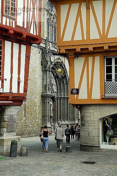 Fachwerkhäuser  Place Henri IV.  Vannes  Morbihan  Bretagne  Frankreich  Europa