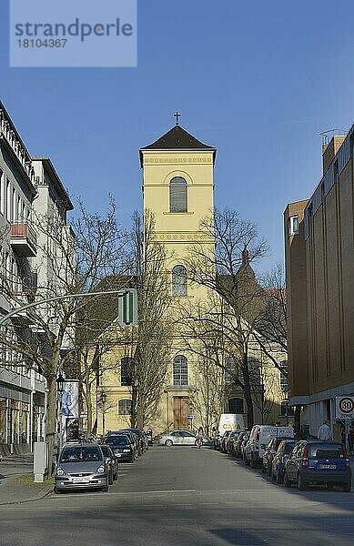 Luisenkirche  Gierkeplatz  Charlottenburg  Berlin  Deutschland  Europa