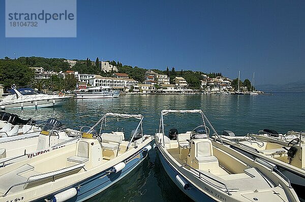 Hafen von Kassiopi  Korfu  Ionische Inseln  Griechenland  Europa