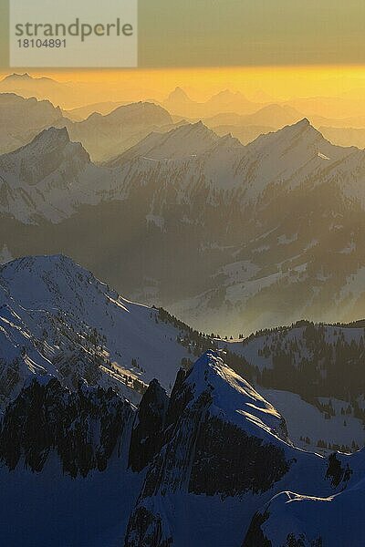 Blick vom Säntis  Appenzell  Schweiz  Europa